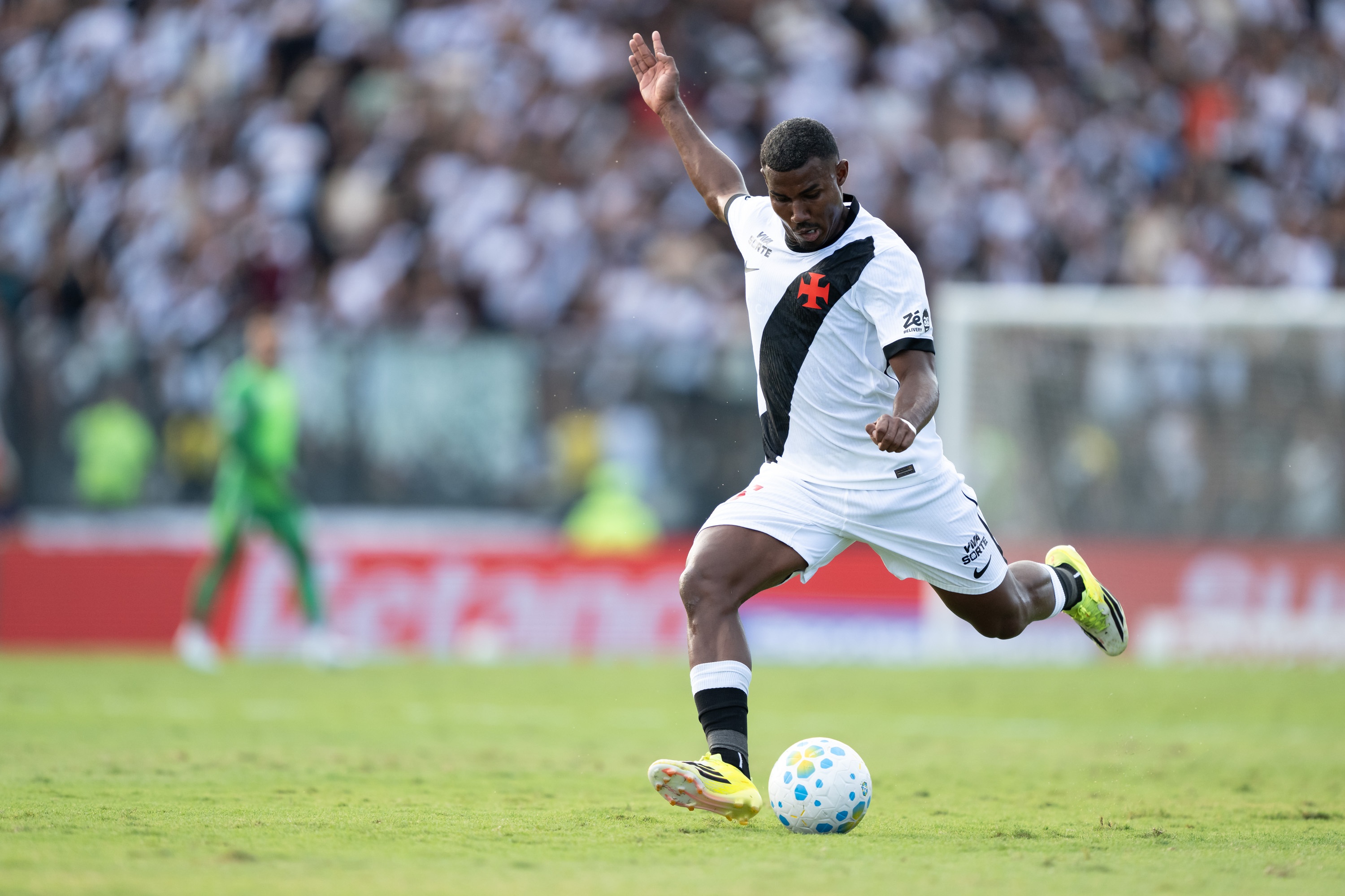 PG电子网站-巴媒：多特和药厂有意瓦斯科达伽马后卫库巴亚诺，已进行接触